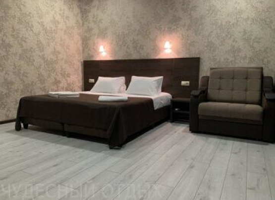 Слон, Отель,  п. Лазаревское 2